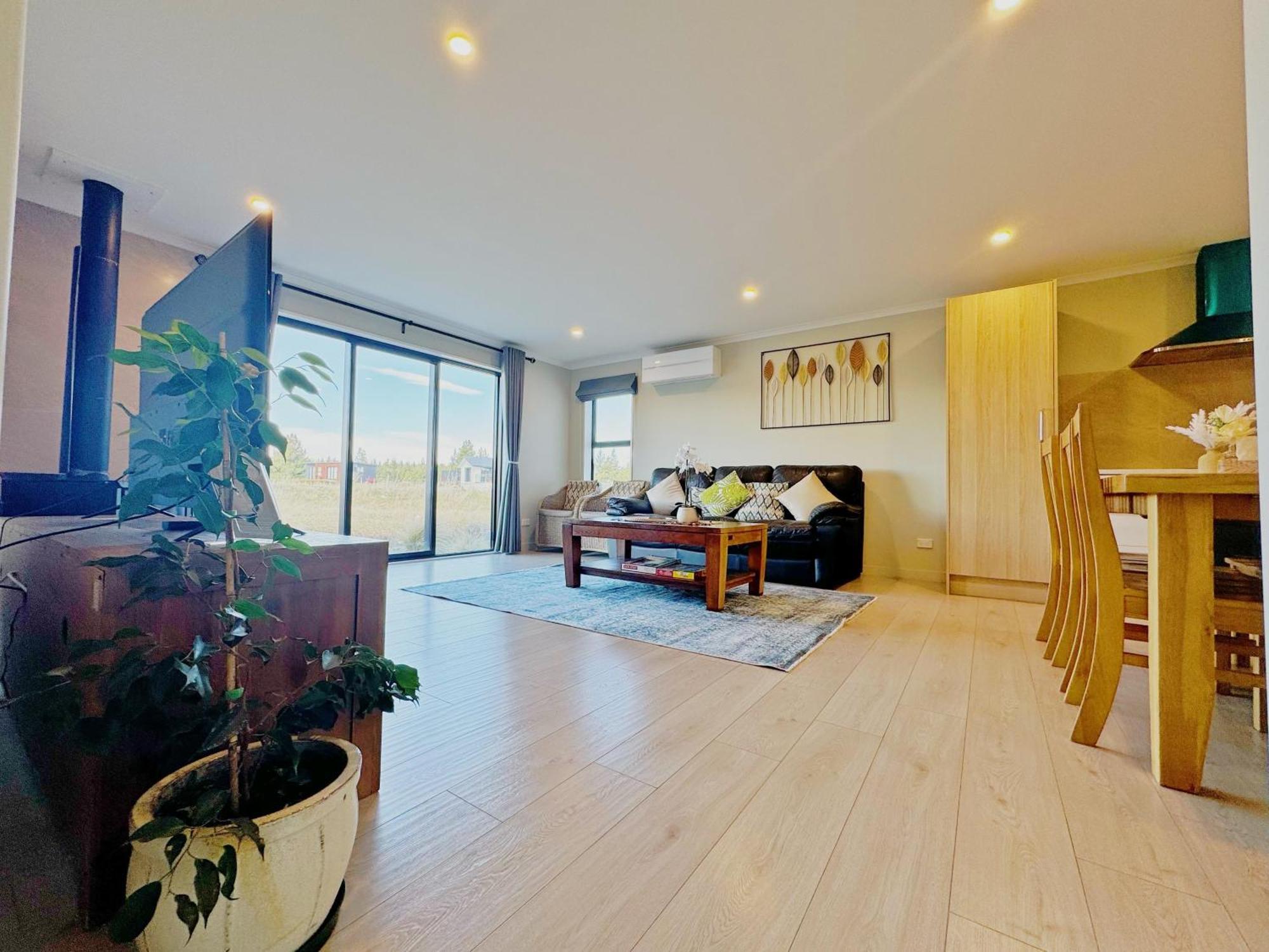 April Lodge Lake Tekapo Ngoại thất bức ảnh